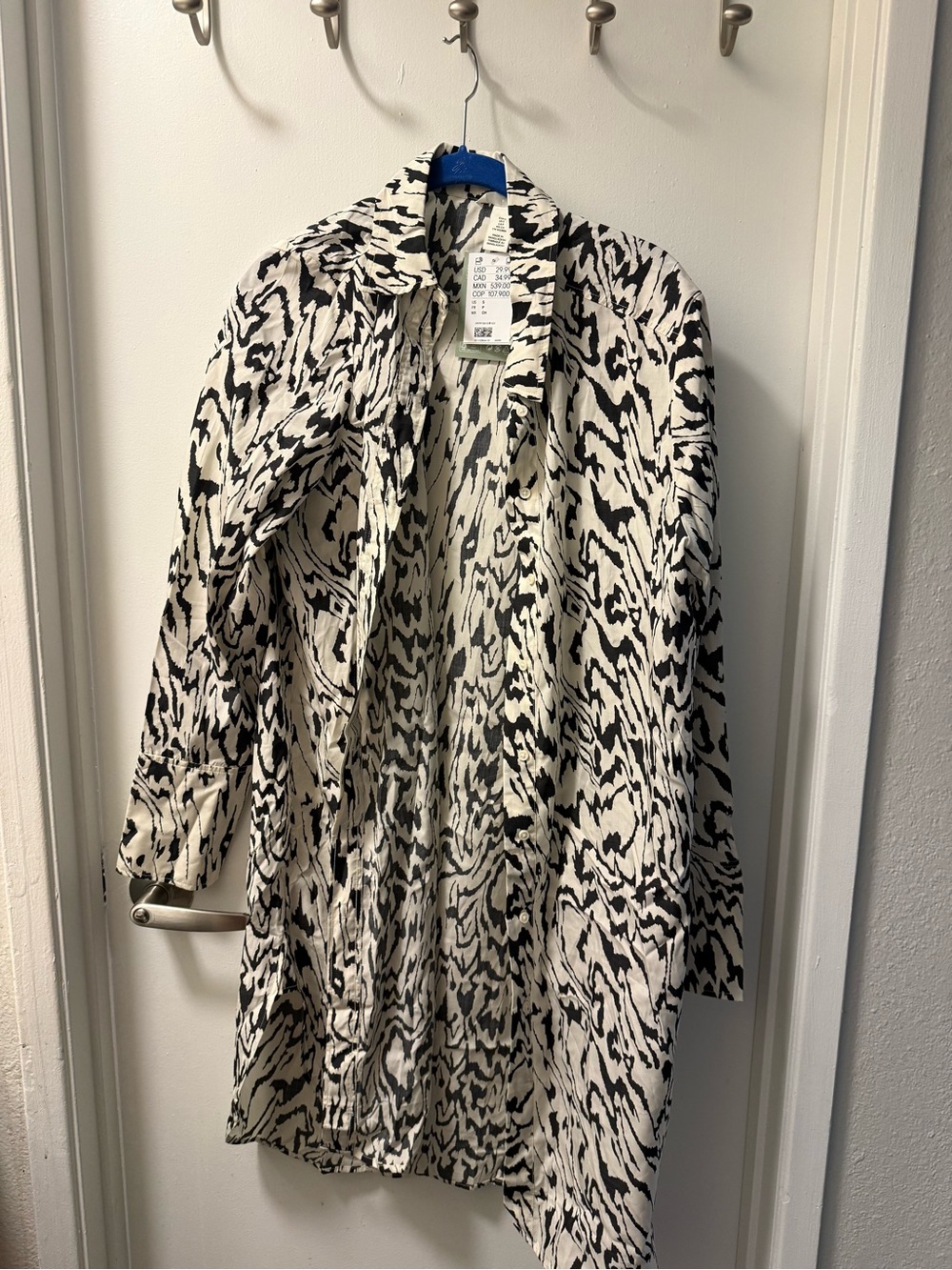 H&M Black and White Animal Print Shirt Jacket